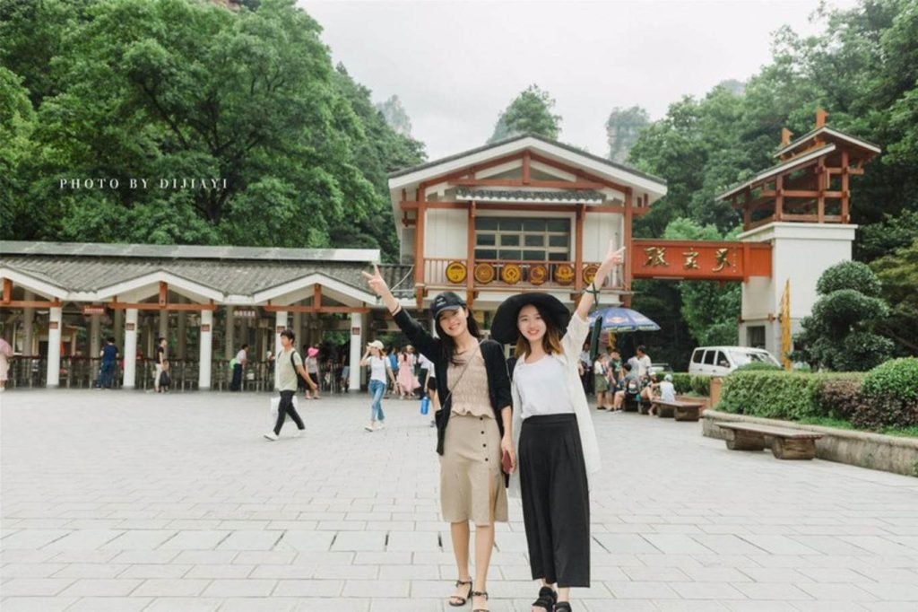 不用做攻略！張家界 5 天 4 晚黃金路線，當地導遊私藏景點與避坑指南